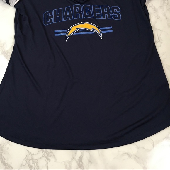 LAST DAY TO PURCHASE! Chargers Tee Size L - Picture 9 of 16